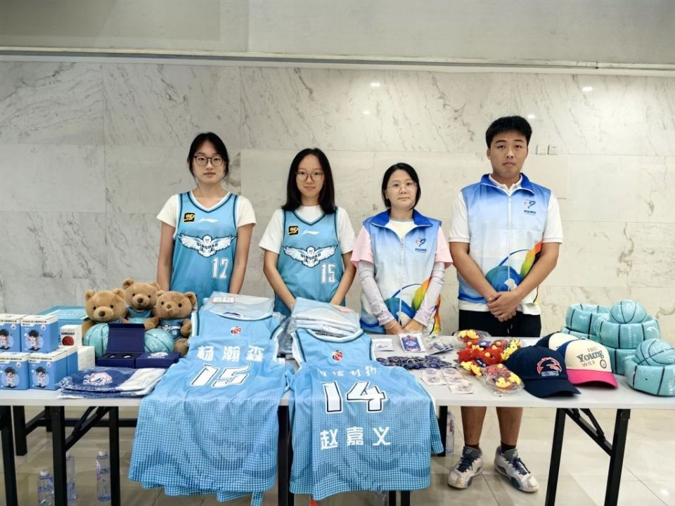 gErks, 运动员们斗, 更彰显了各 gErks, 运动员们斗, 更彰显了各